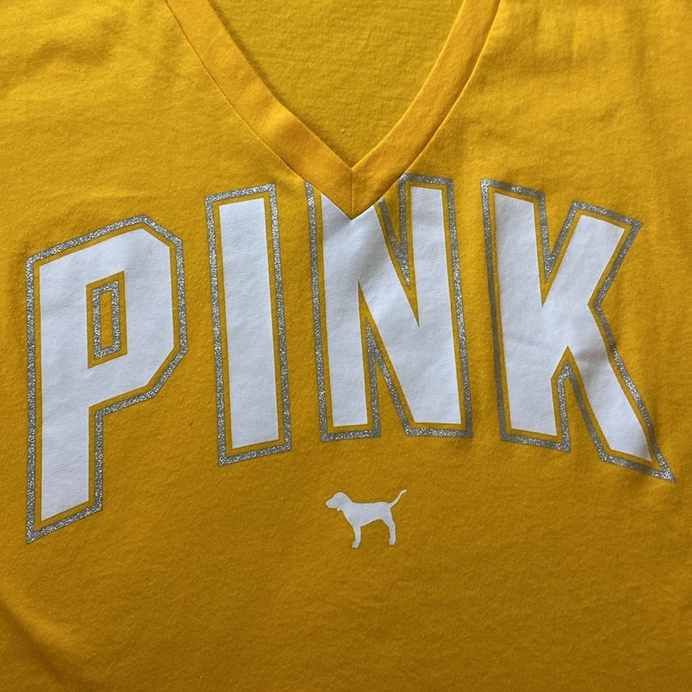 Victoria Secret Pink size L T-shirt - Picture 4 of 7